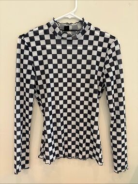 Black & White Checkerboard Long Sleeve Top